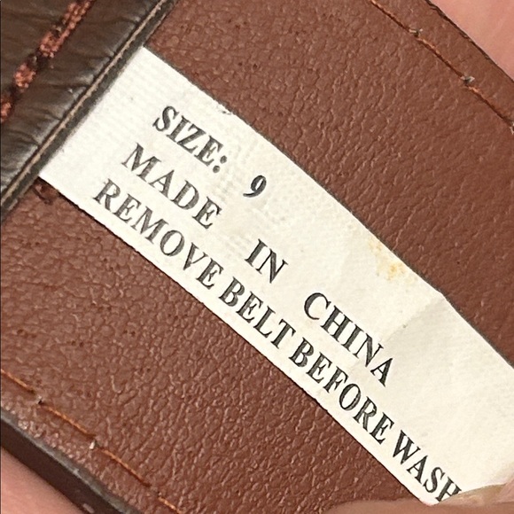 Brown Leather Western Belt with Rhinestone Floral Buckle – Boho Cowgirl Style - Picture 11 of 12